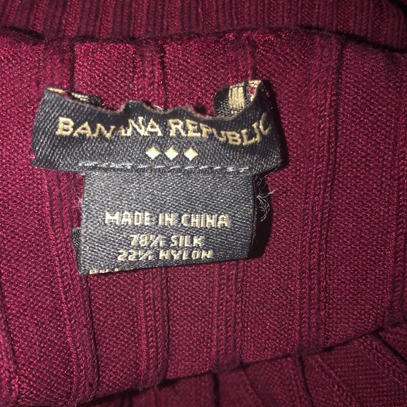 Banana Republic Turtle Neck - Picture 3 of 3